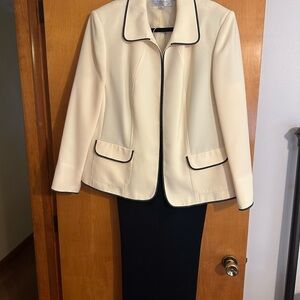 Elegant Yellow Jacket with Black Trim